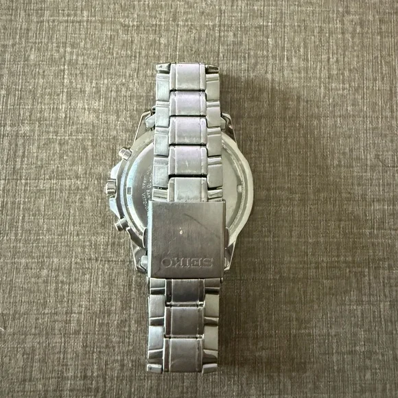 Seiko Chronograph with Blue Dial and Silver Band - Picture 2 of 2